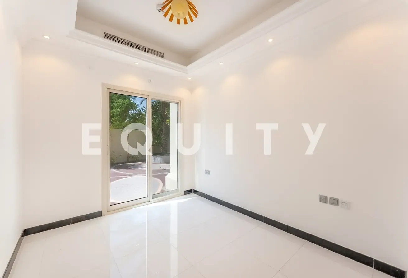 Vacant Unit | Corner Plot | Extended | Vastu