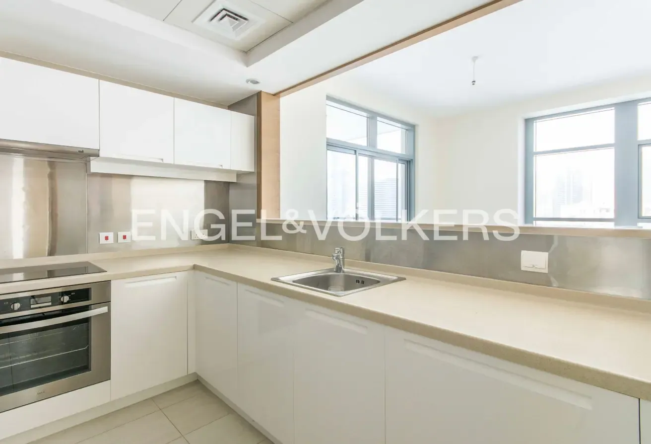 Corner Unit | Boulevard View | Well-maintained
