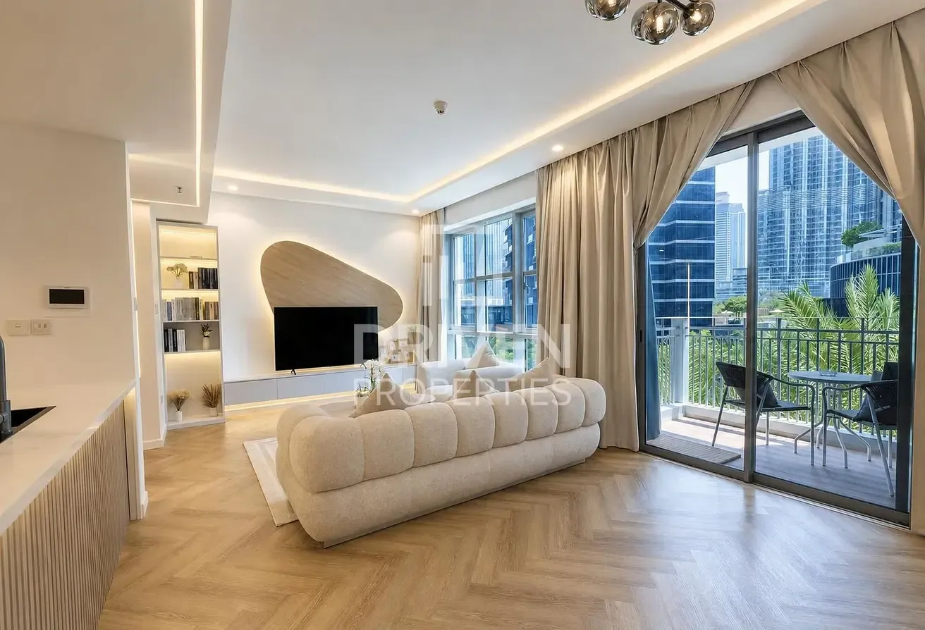 Spacious Apt with Burj Khalifa View | Vacant Unit