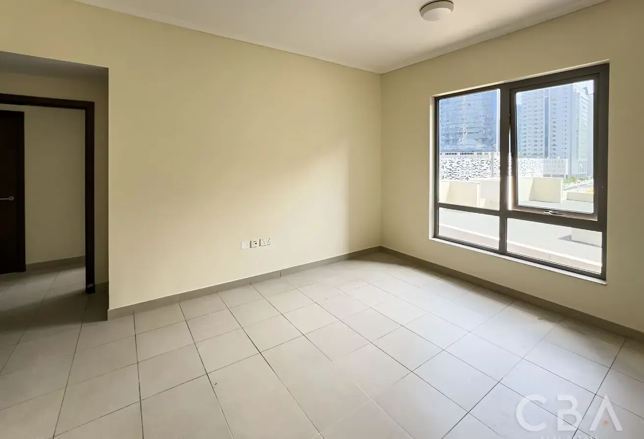 BURJ KHALIFA VIEW | VACANT| RENOVATION OPPORTUNITY