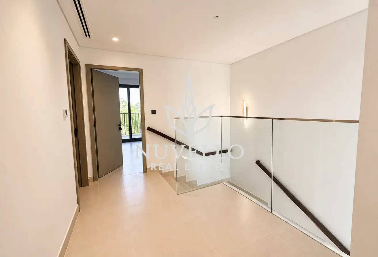 Single Row | Vacant October | Close to Pool