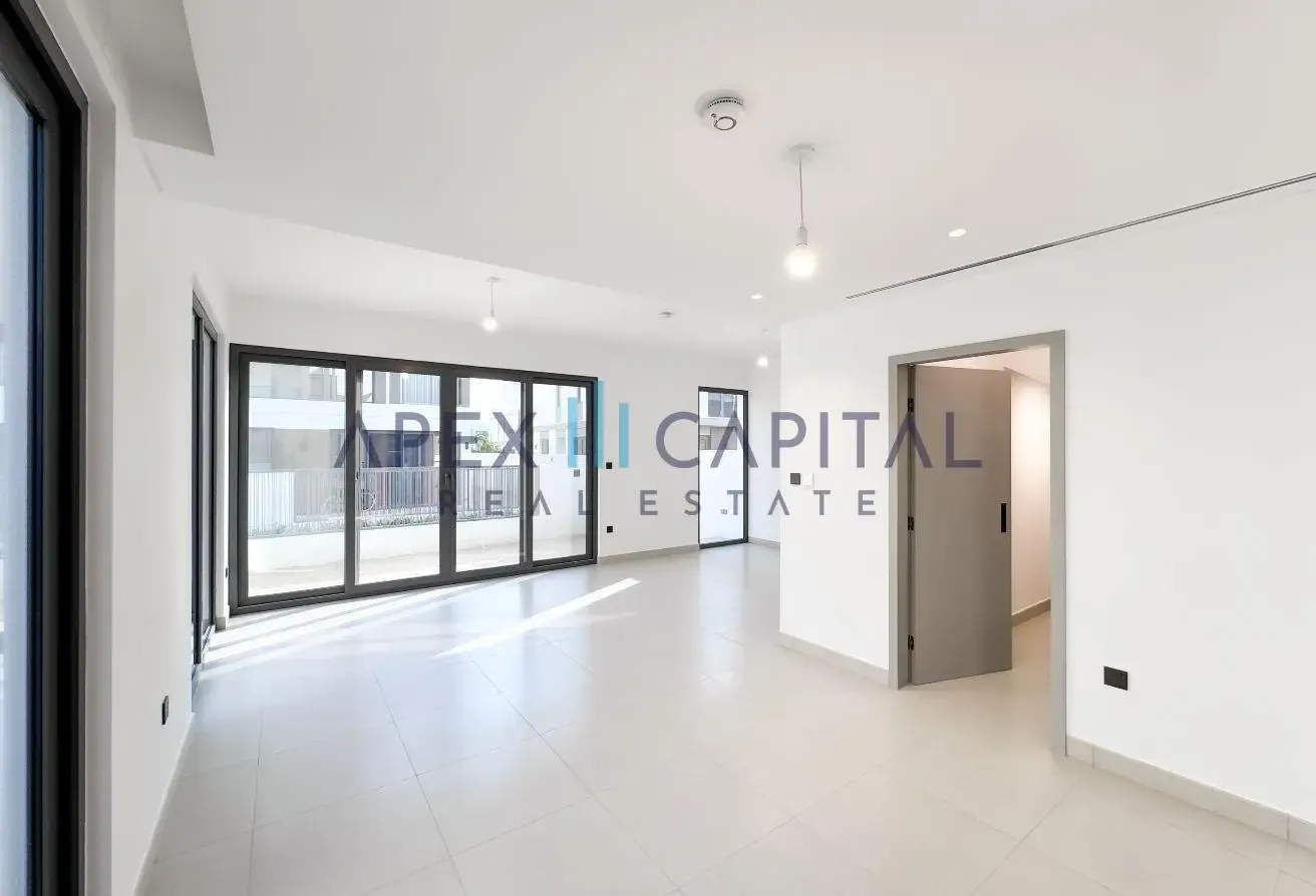 Semi Detached I Closed Kitchen I Prime Location