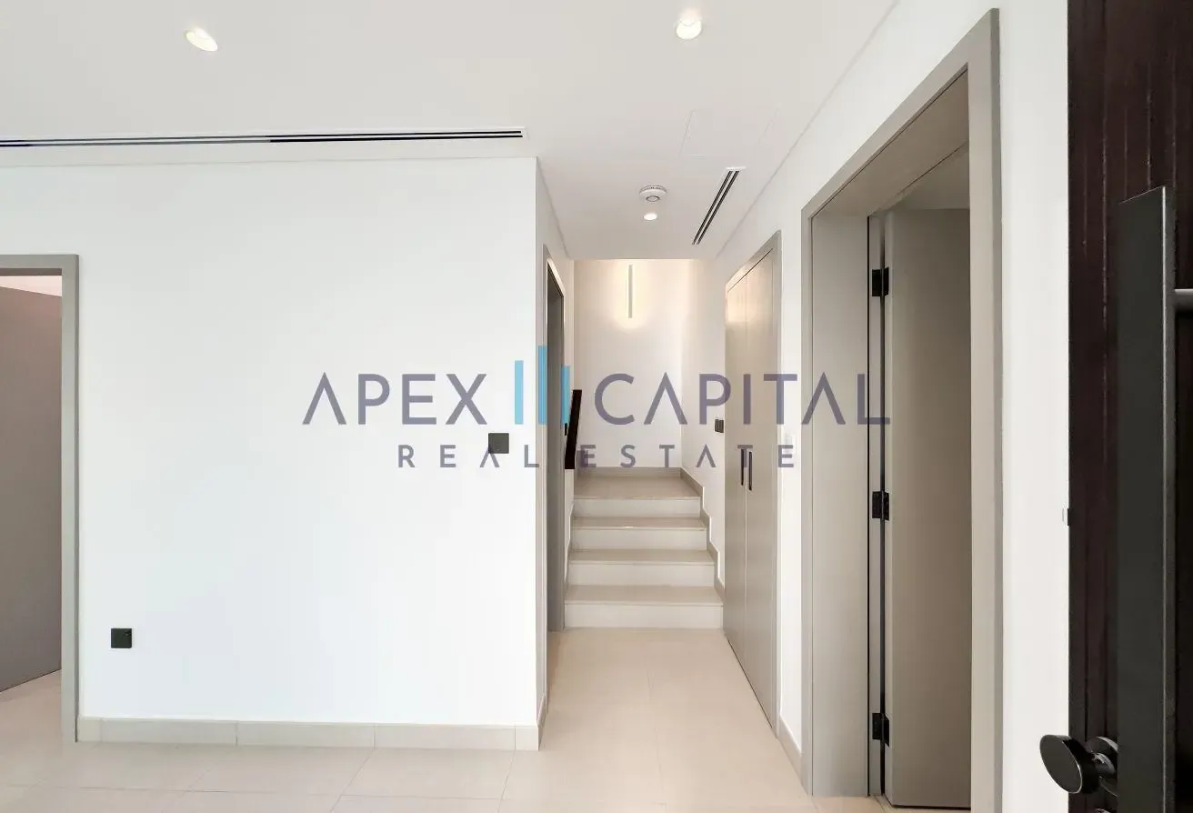 Semi Detached I Closed Kitchen I Prime Location