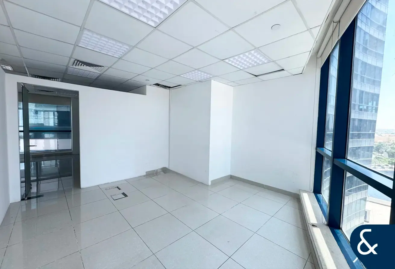 Unfurnished | Panoramic Waterfront Views