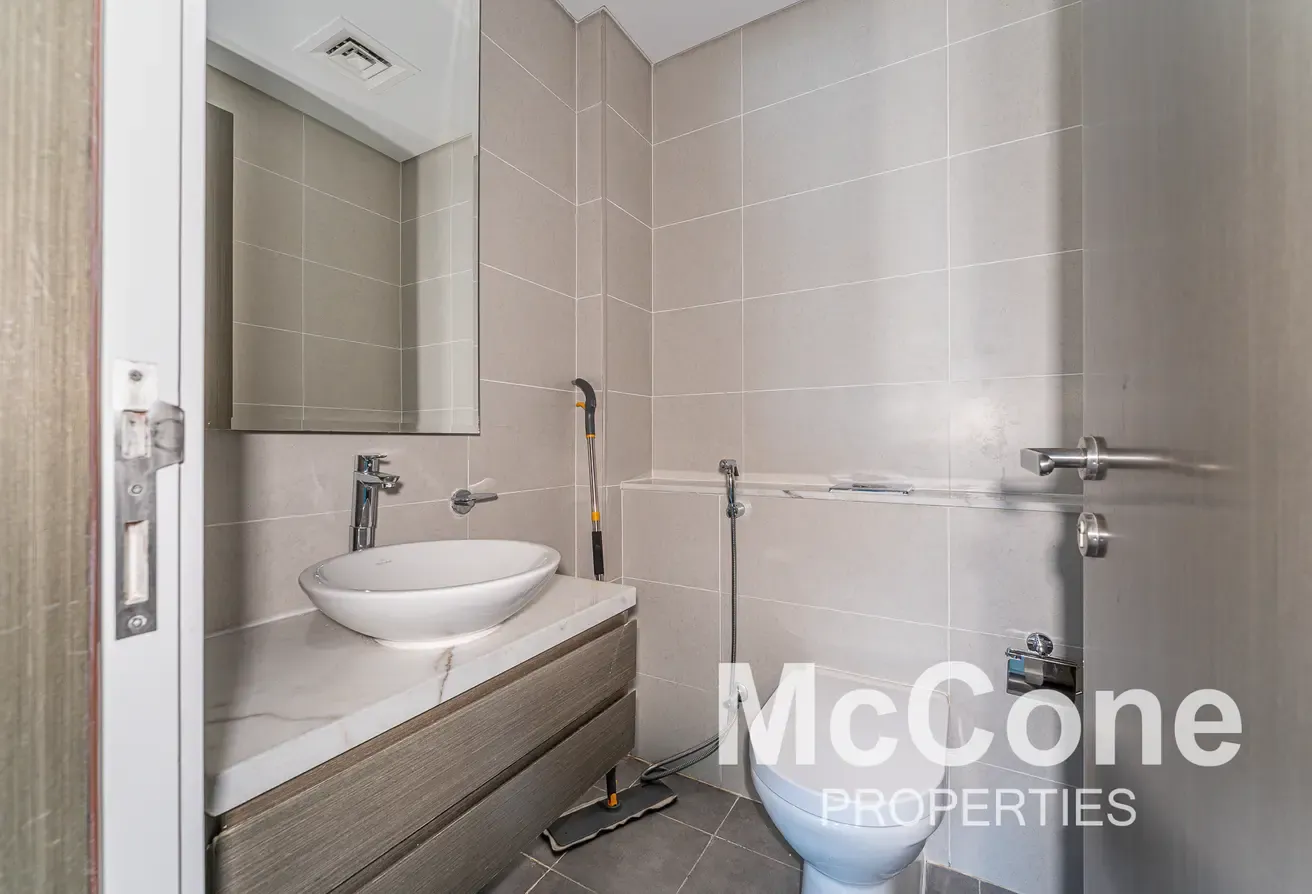 Canal View | Vacant | Fully Furnished