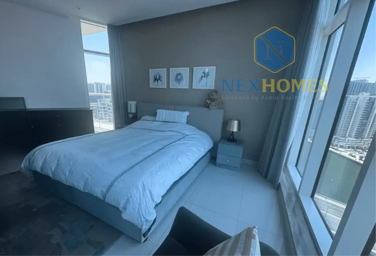 Full Canal View | High Floor | Closed Kitchen