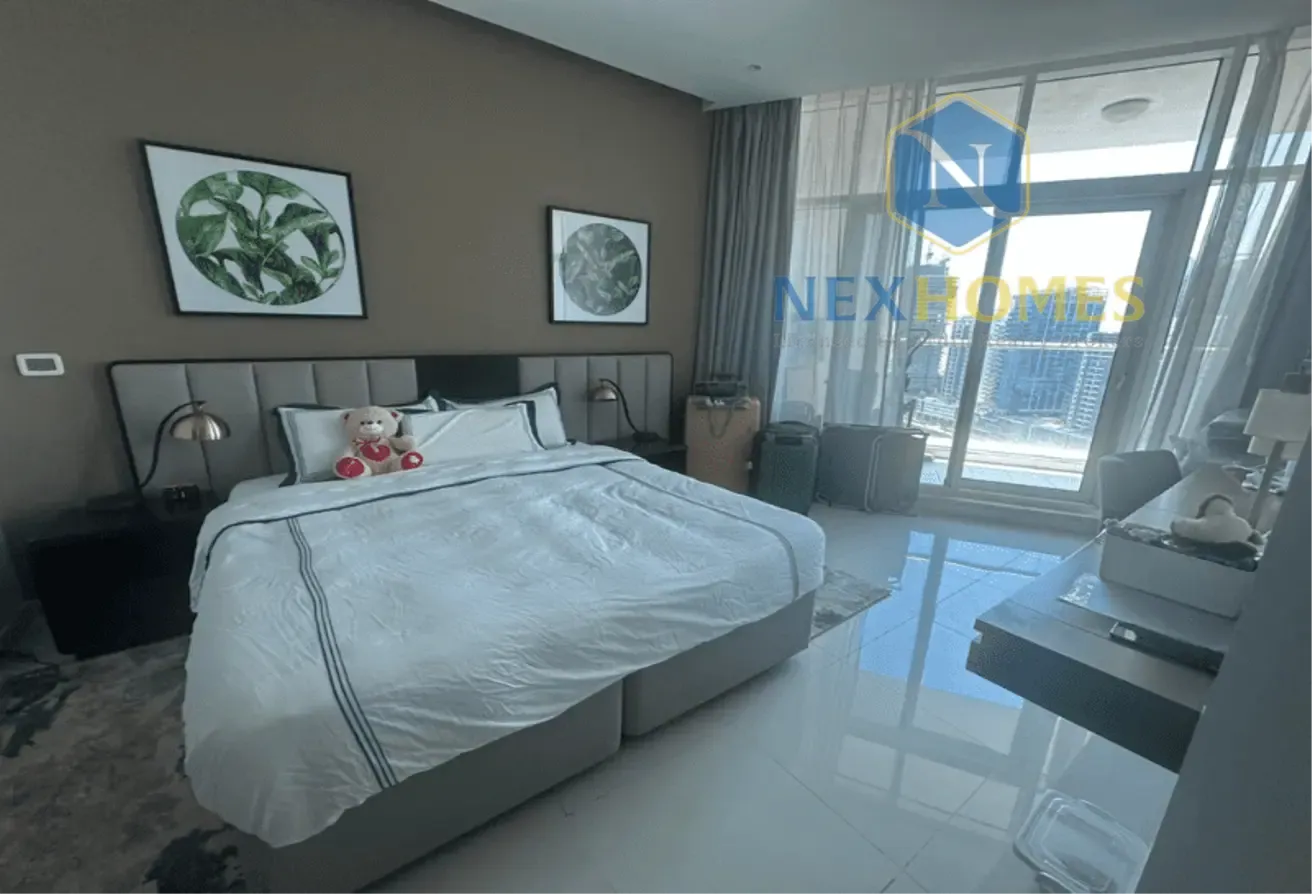 Full Canal View | High Floor | Closed Kitchen
