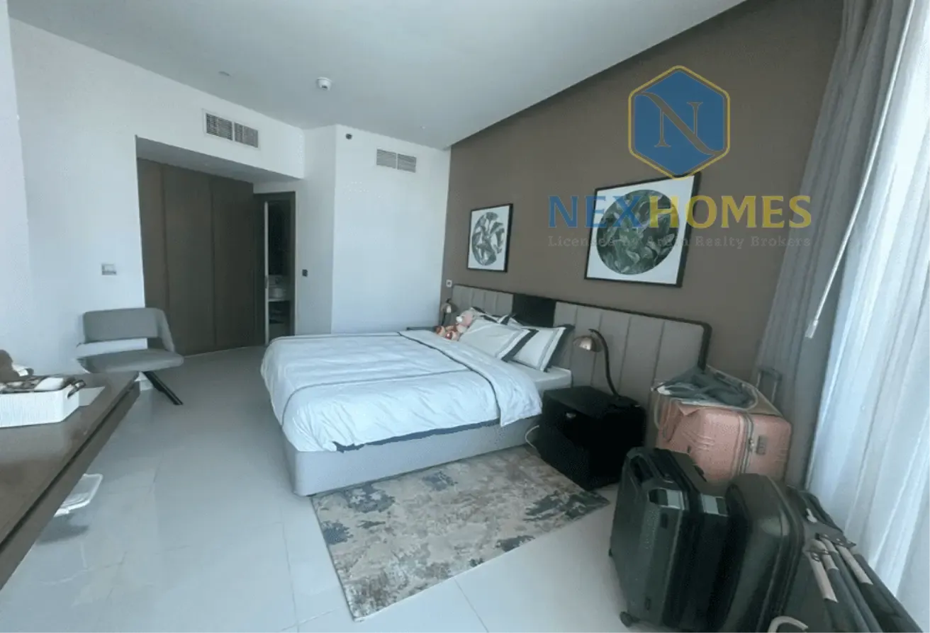 Full Canal View | High Floor | Closed Kitchen