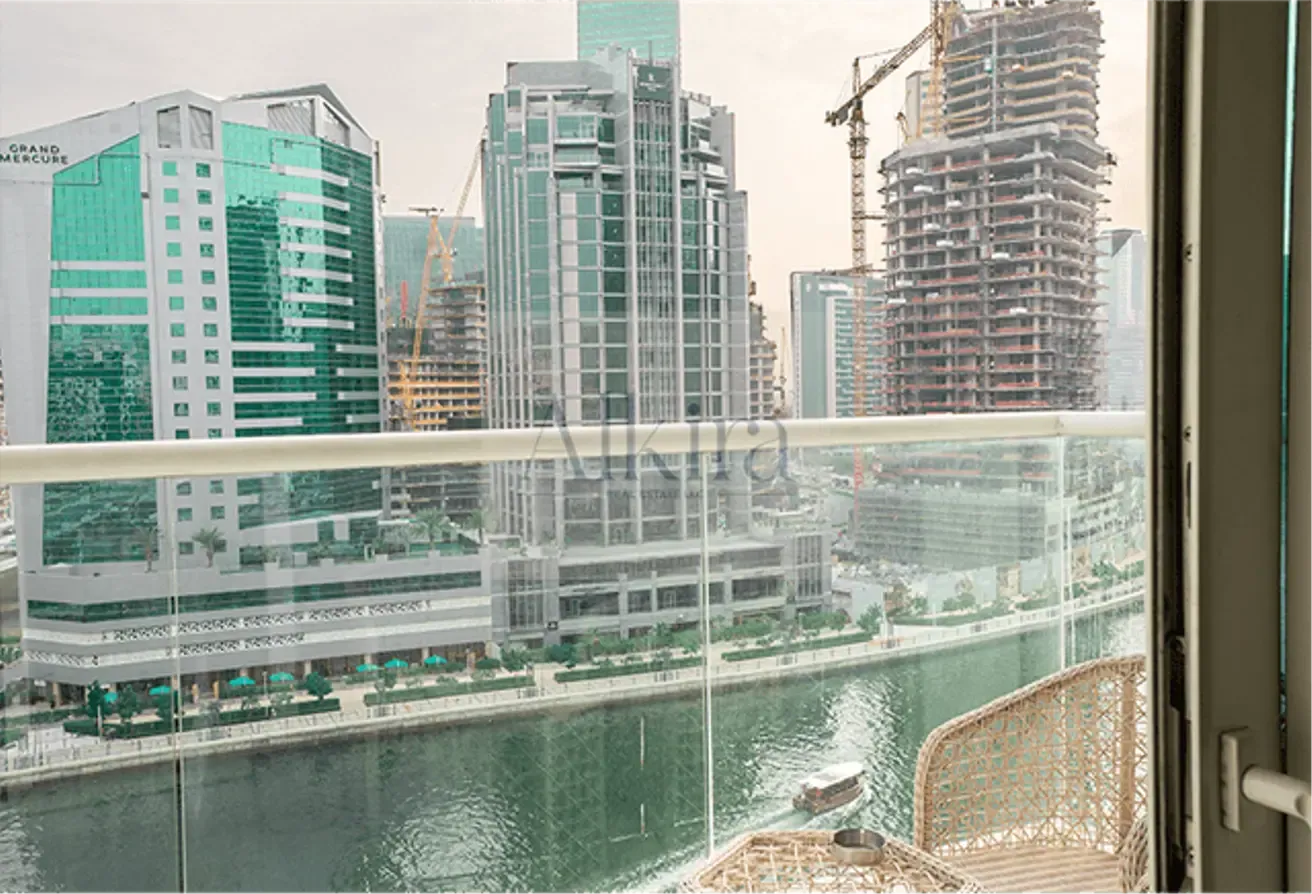 BEST PRICE|FULLY FURNISHED|CANAL VIEW| 2 BALCONIES