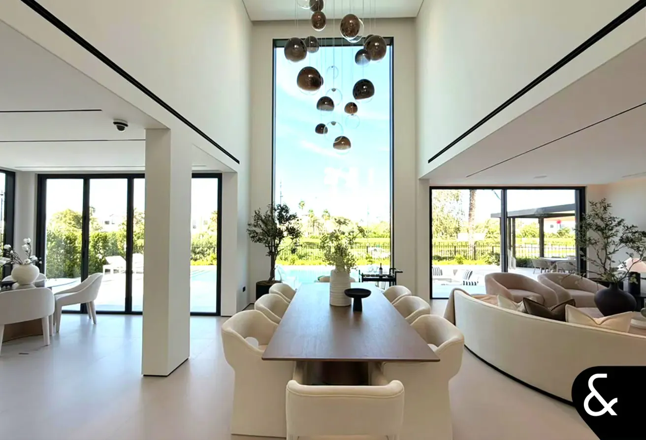 4 Bed | Huge plot | Skyline View | Upgraded