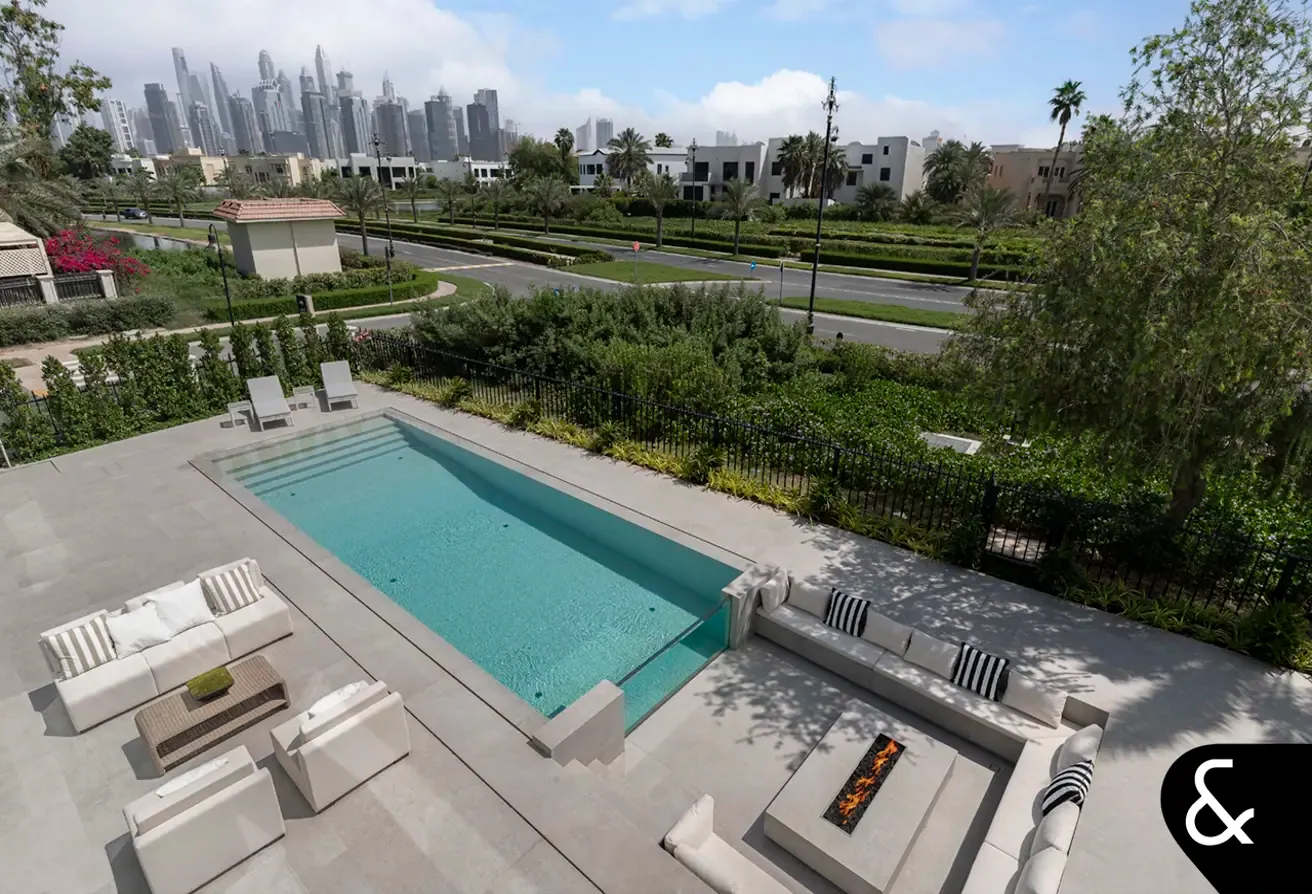 4 Bed | Huge plot | Skyline View | Upgraded