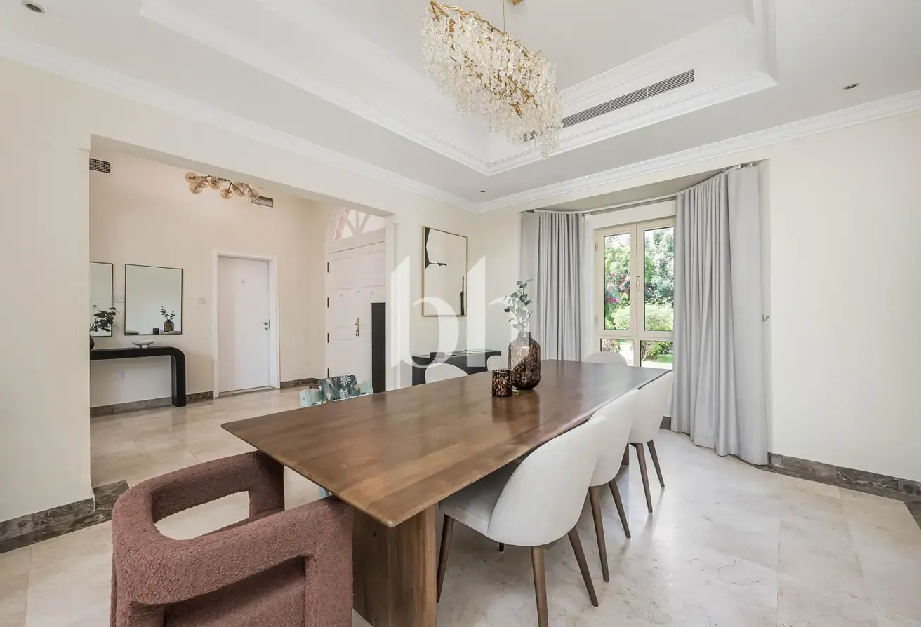 Exclusive | Vacant on transfer | Garden Hall