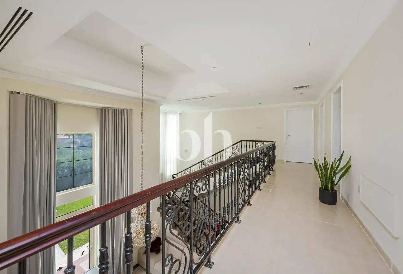 Exclusive | Vacant on transfer | Garden Hall