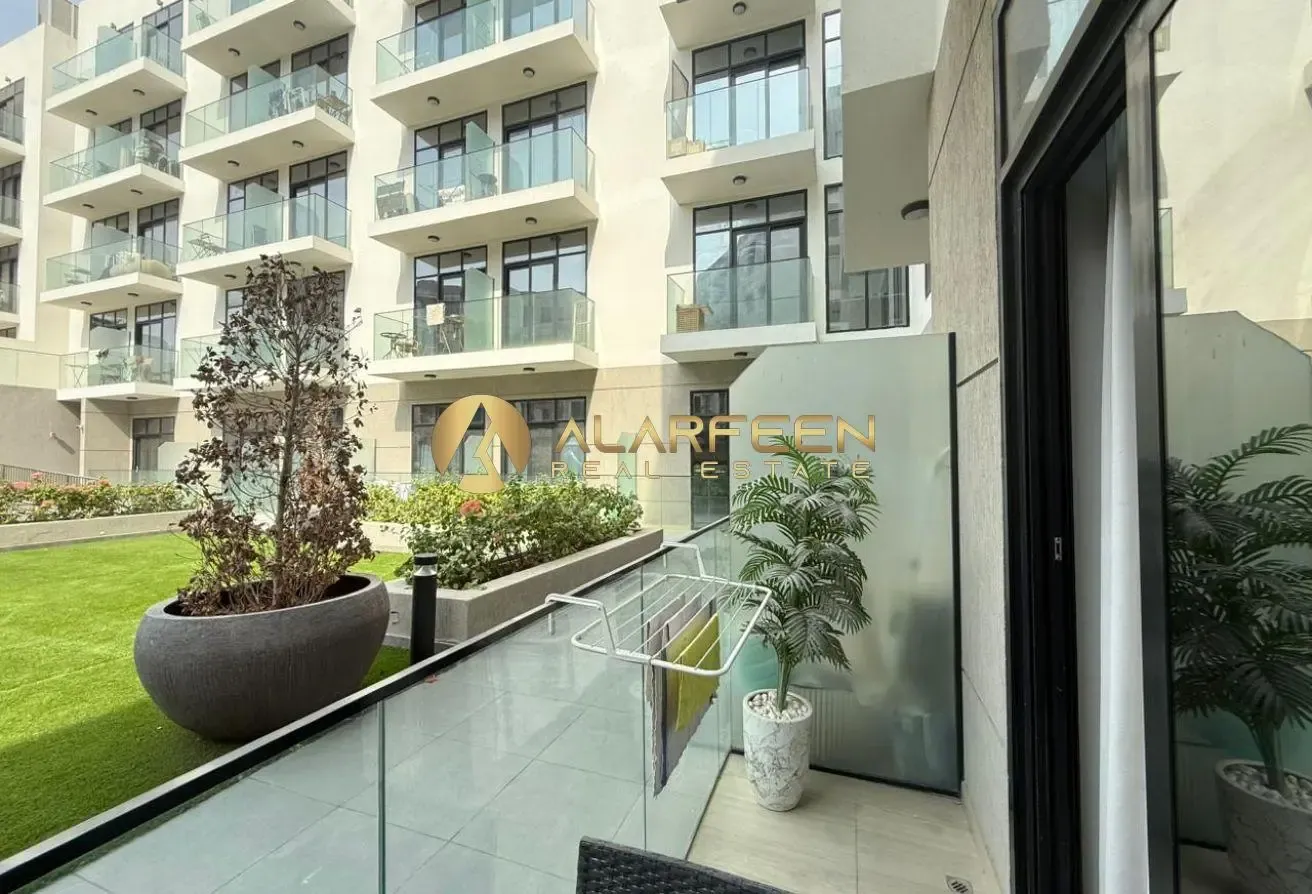 Modern Studio | Pantheon Elysee II | Balcony |