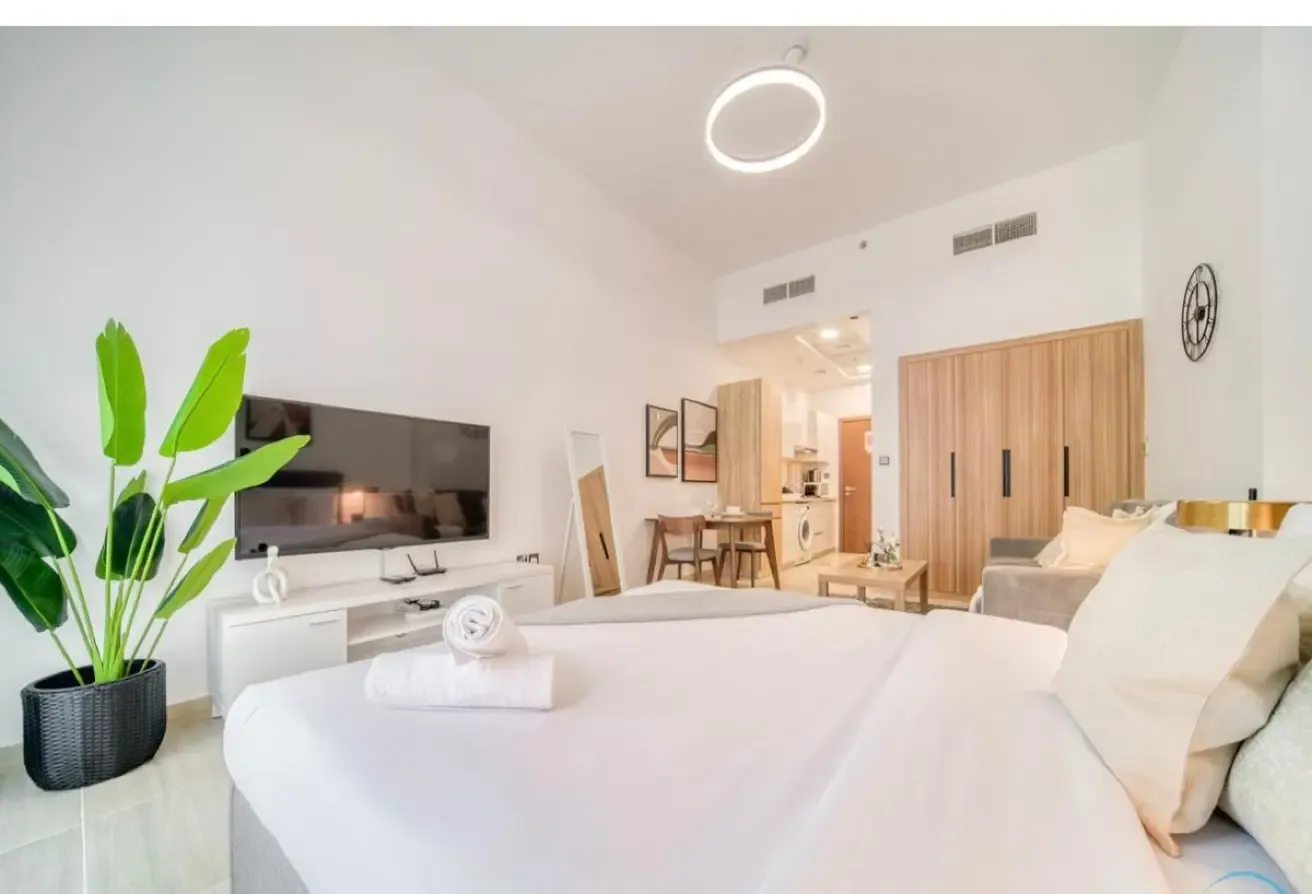 RENTED STUDIO || FULLY FURNISHED || WITH BALCONY