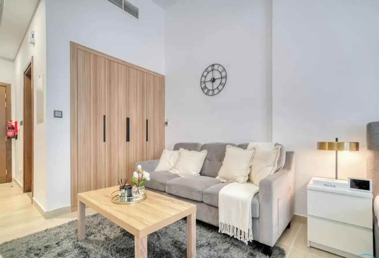 RENTED STUDIO || FULLY FURNISHED || WITH BALCONY