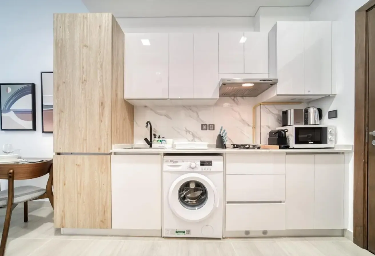 RENTED STUDIO || FULLY FURNISHED || WITH BALCONY