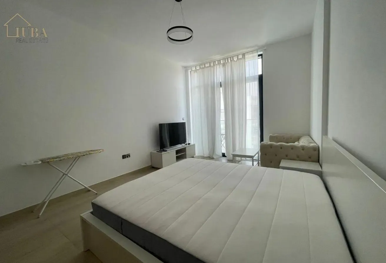 Vacant | Furnished | Pool View