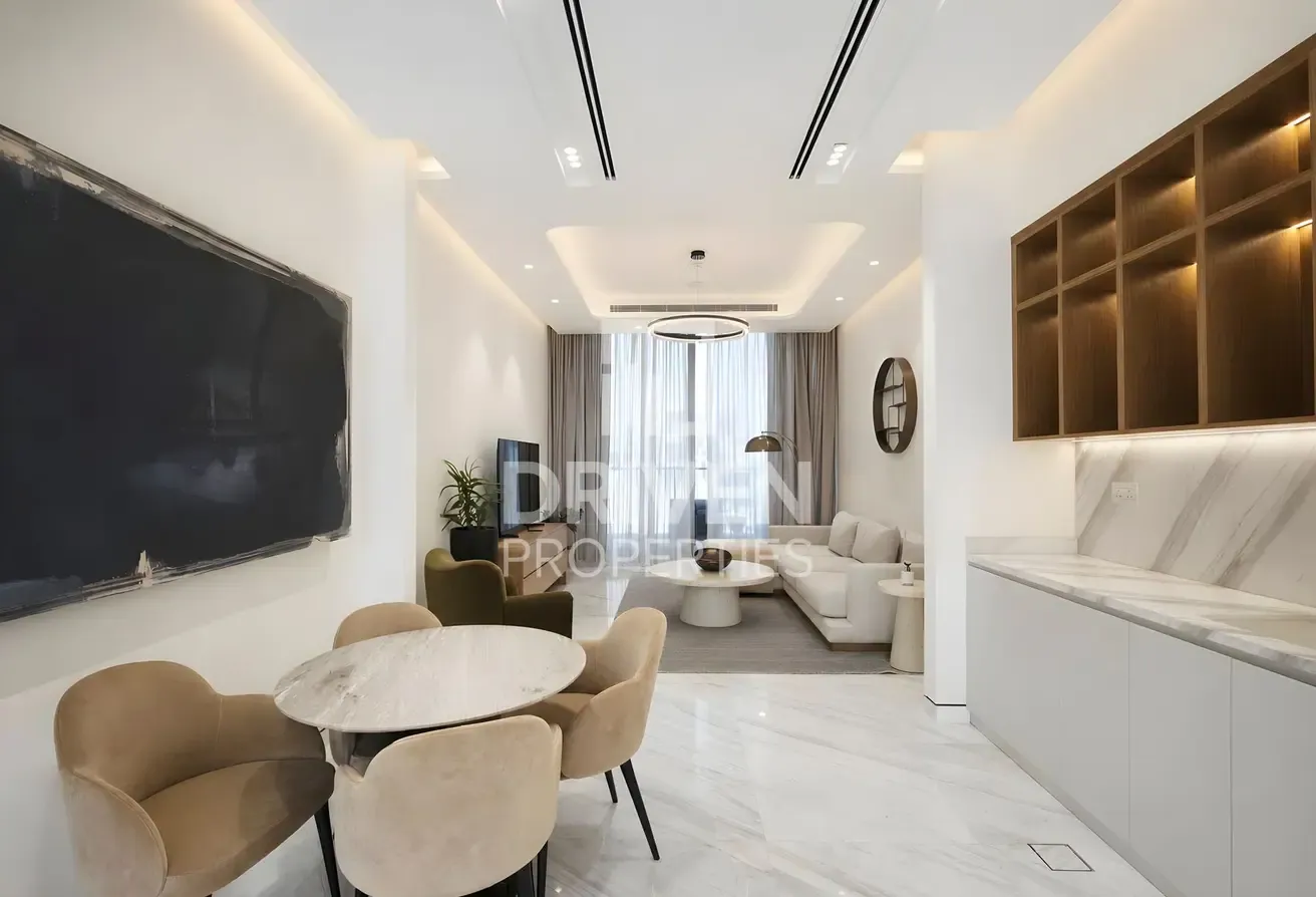 Elegant Mansion | Private Cinema | Rooftop