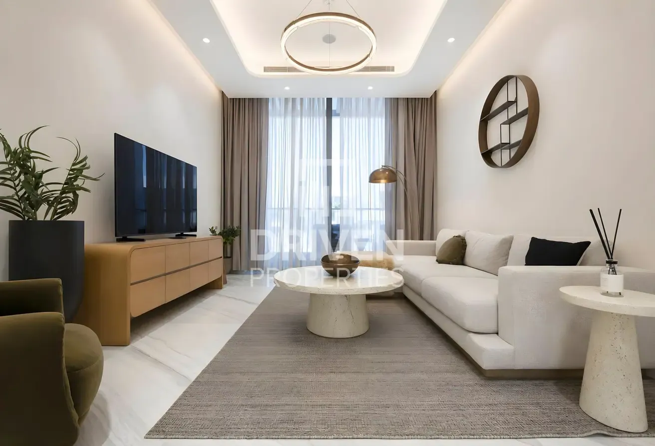 Elegant Mansion | Private Cinema | Rooftop