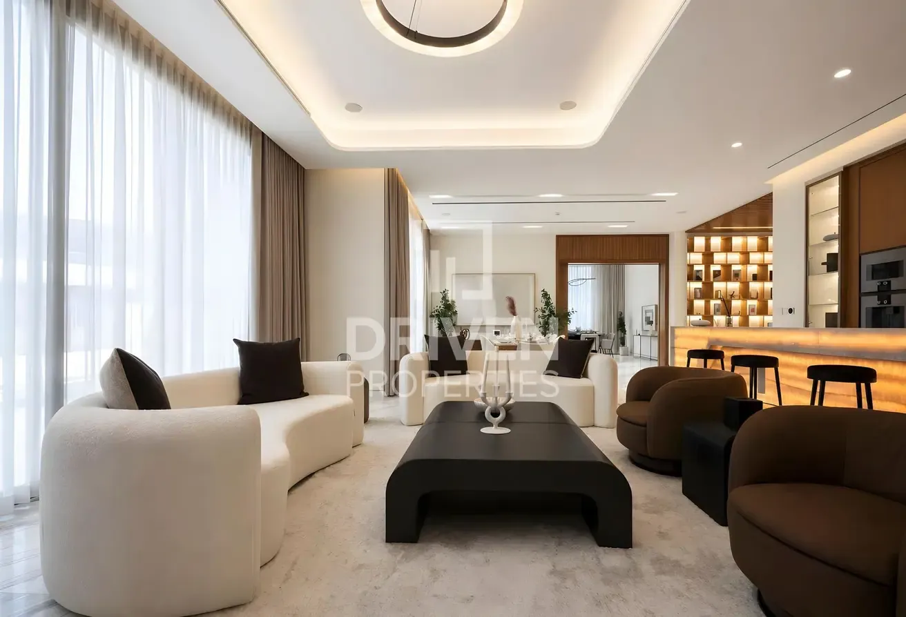 Elegant Mansion | Private Cinema | Rooftop