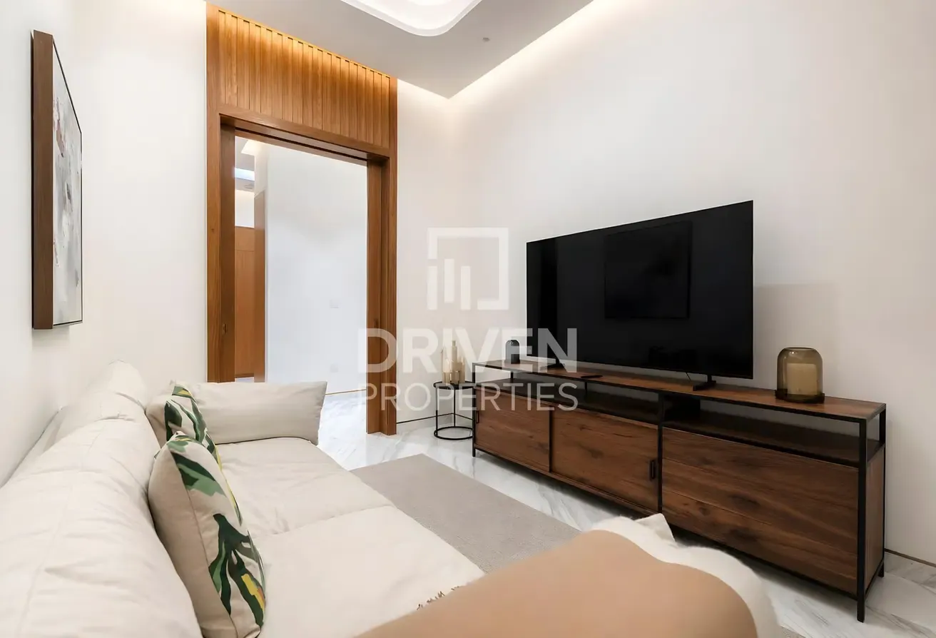 Elegant Mansion | Private Cinema | Rooftop