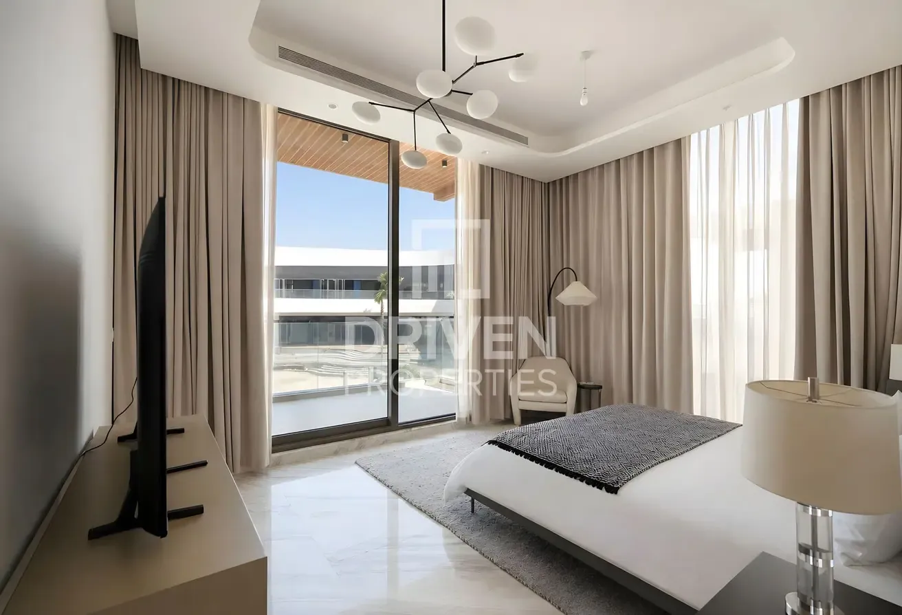 Elegant Mansion | Private Cinema | Rooftop
