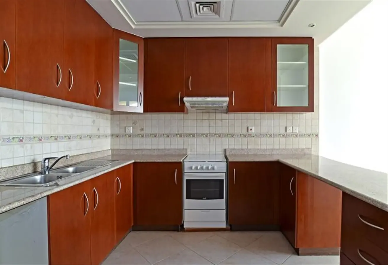 Stylish Studio| Spacious| Appliances |Tenanted