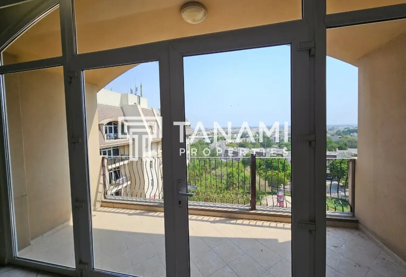 High Floor | Pool View | Vacant