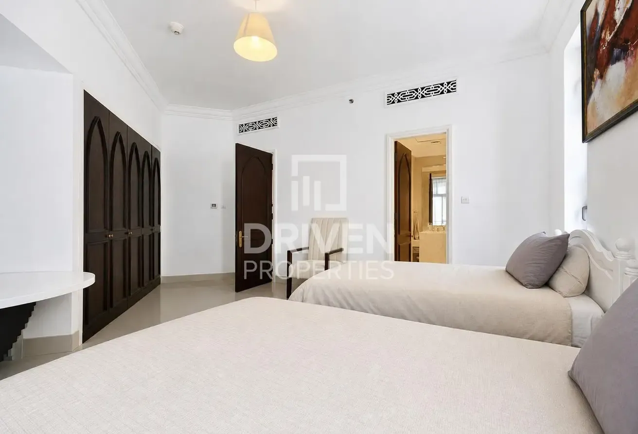 Community View | Spacious with Big terrace