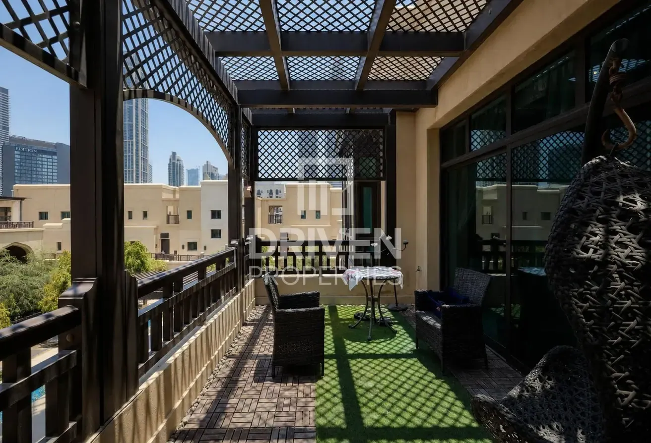 Community View | Spacious with Big terrace