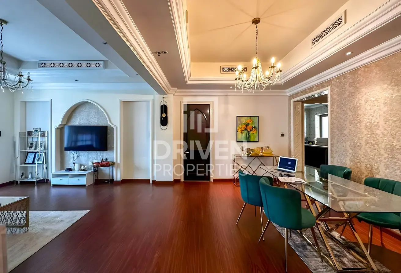 Privet Terrace | Spacious with Study Room | Vacant