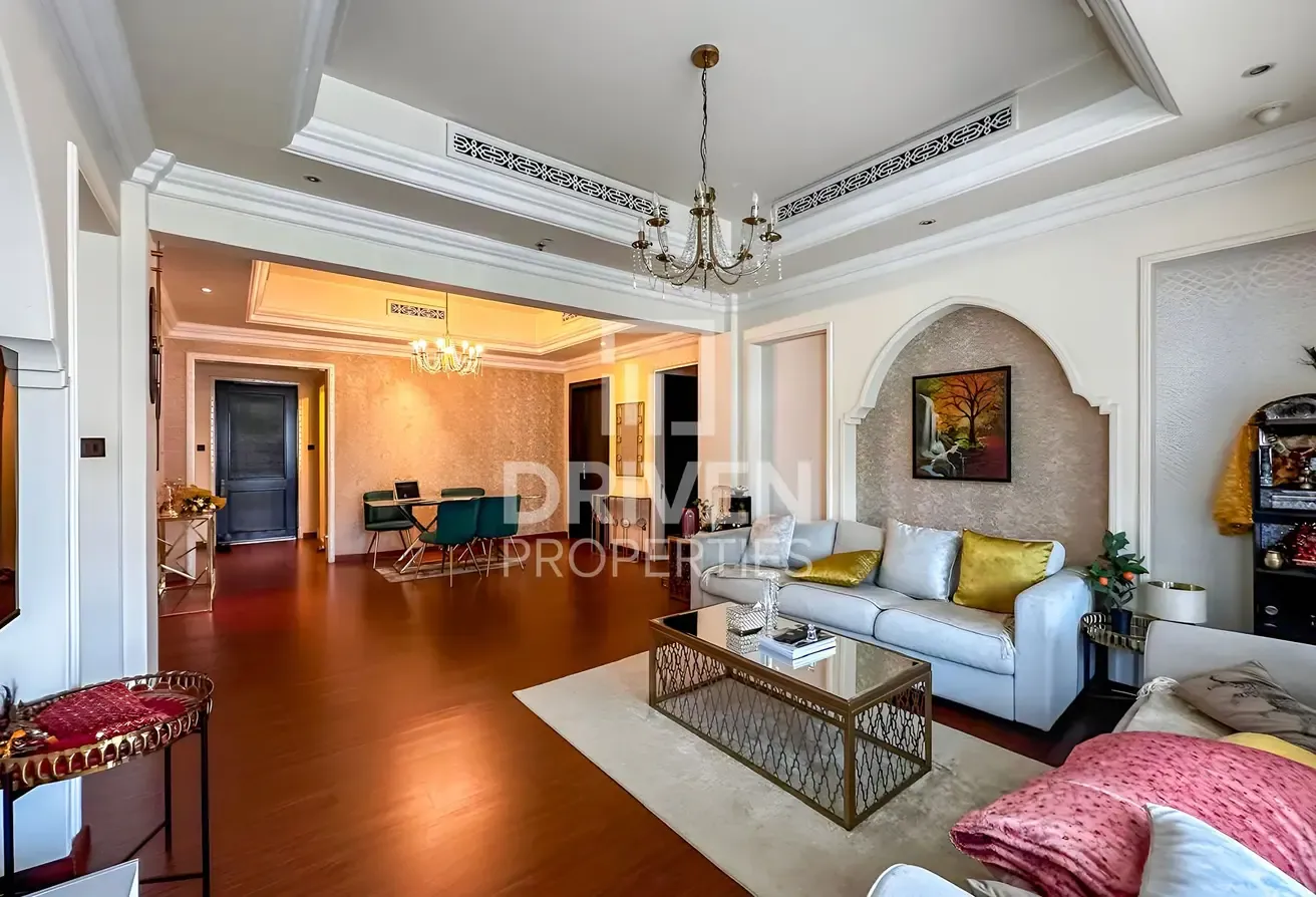 Privet Terrace | Spacious with Study Room | Vacant