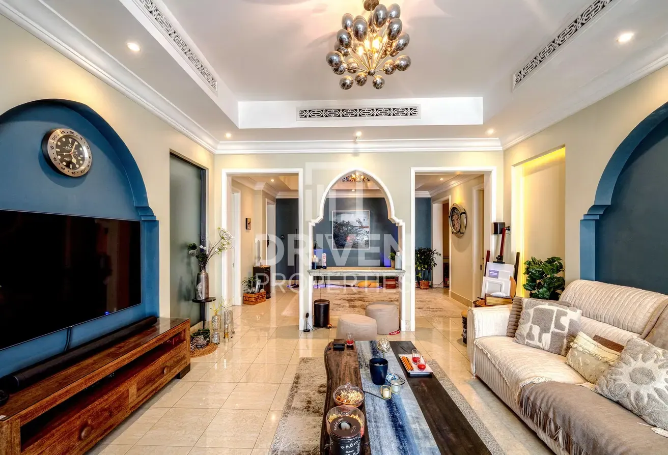 Spacious with Study Room | Burj Khalifa View