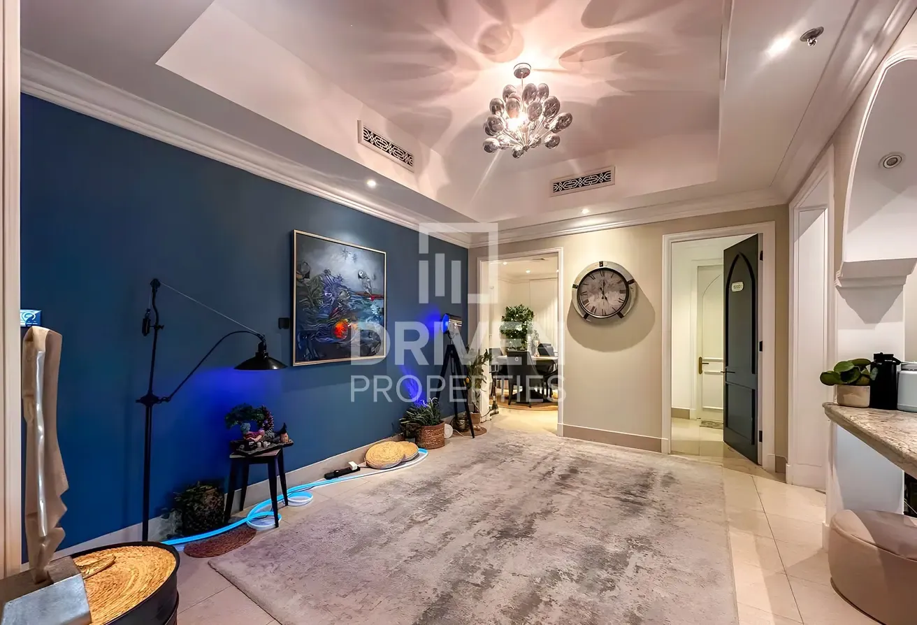 Spacious with Study Room | Burj Khalifa View