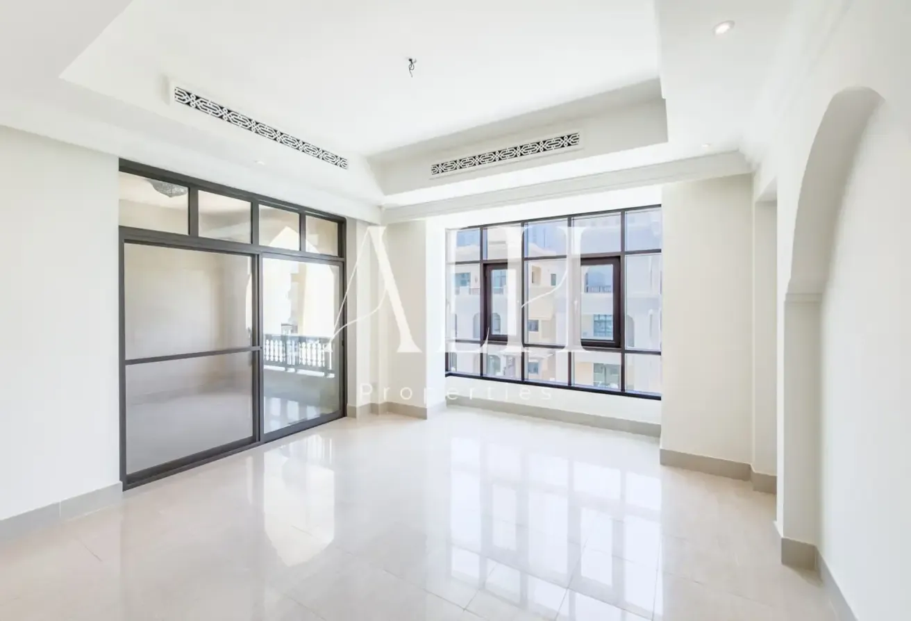 Direct Mall Access | Fountain View | Vacant