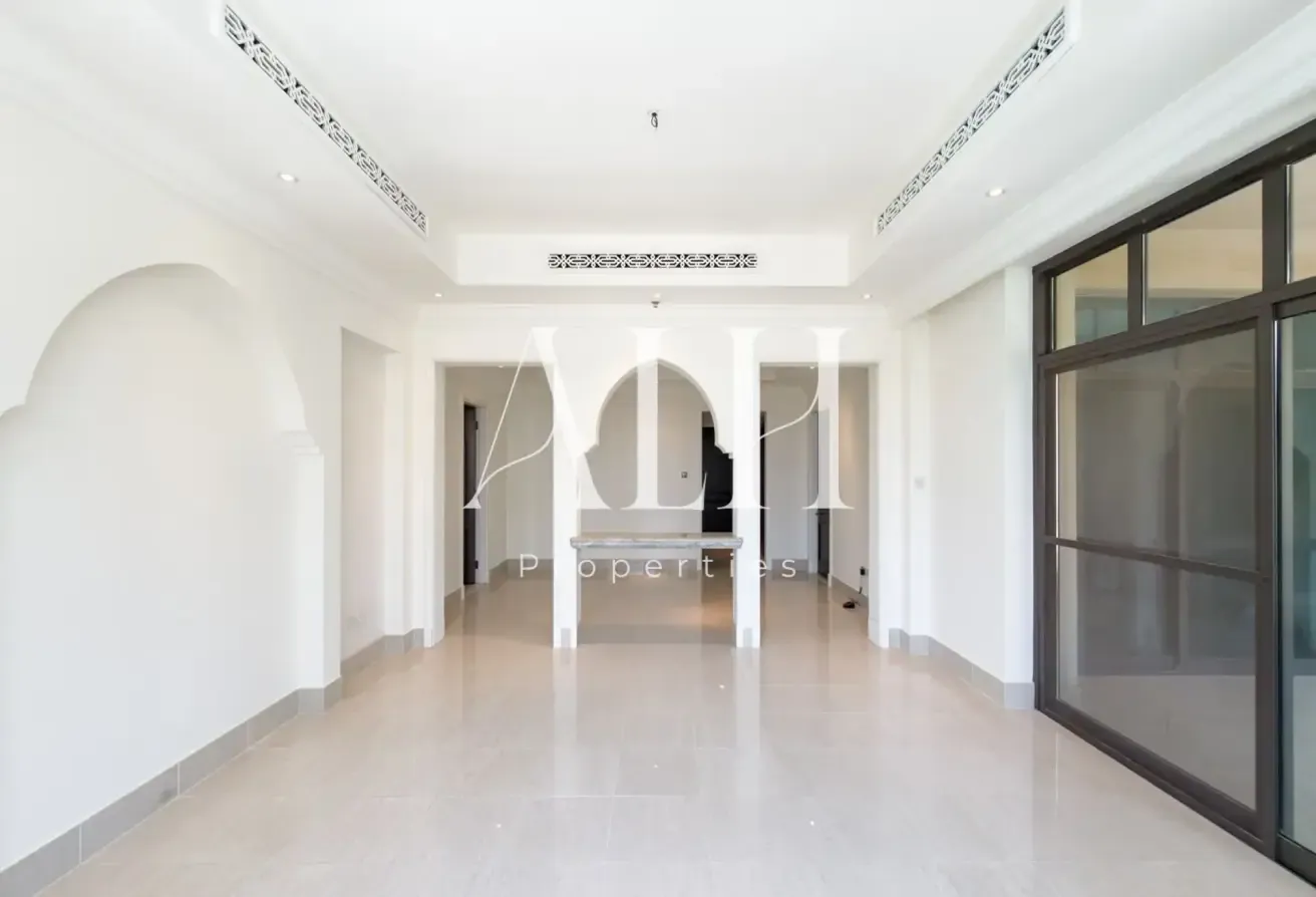 Direct Mall Access | Fountain View | Vacant