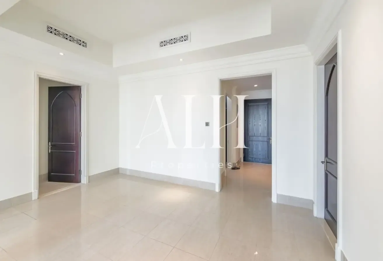 Direct Mall Access | Fountain View | Vacant