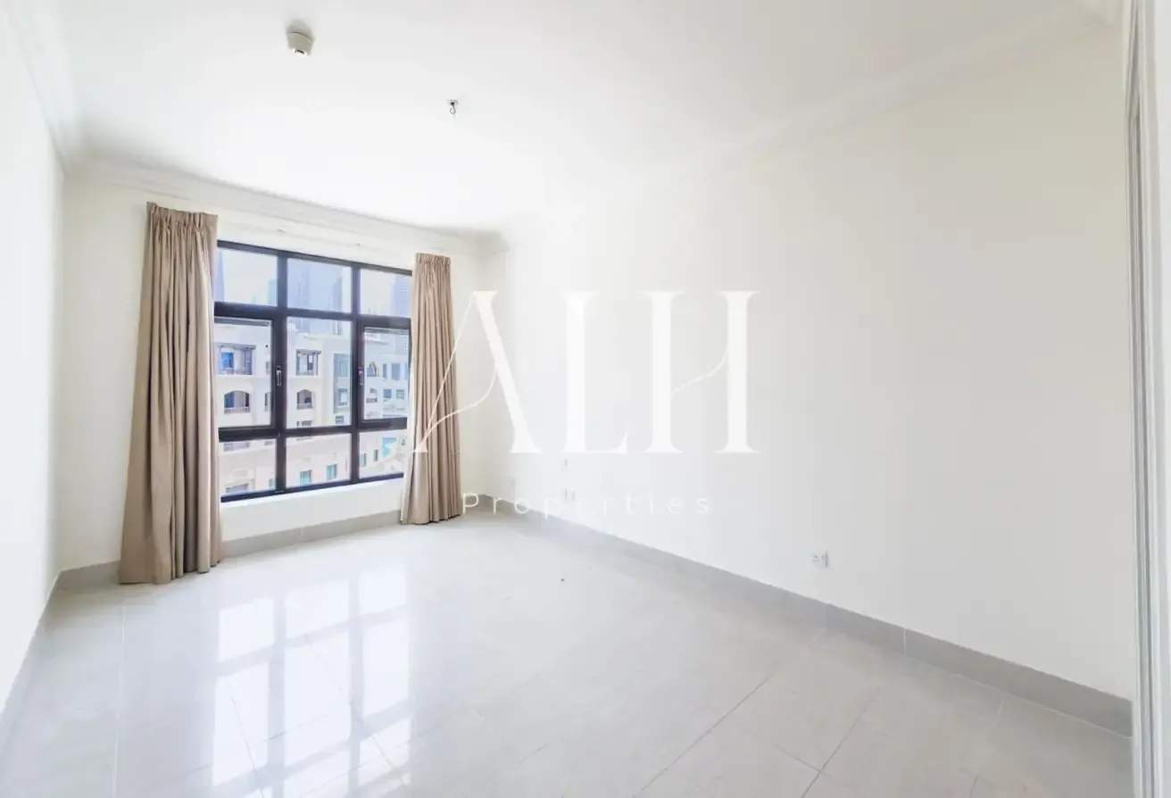 Direct Mall Access | Fountain View | Vacant