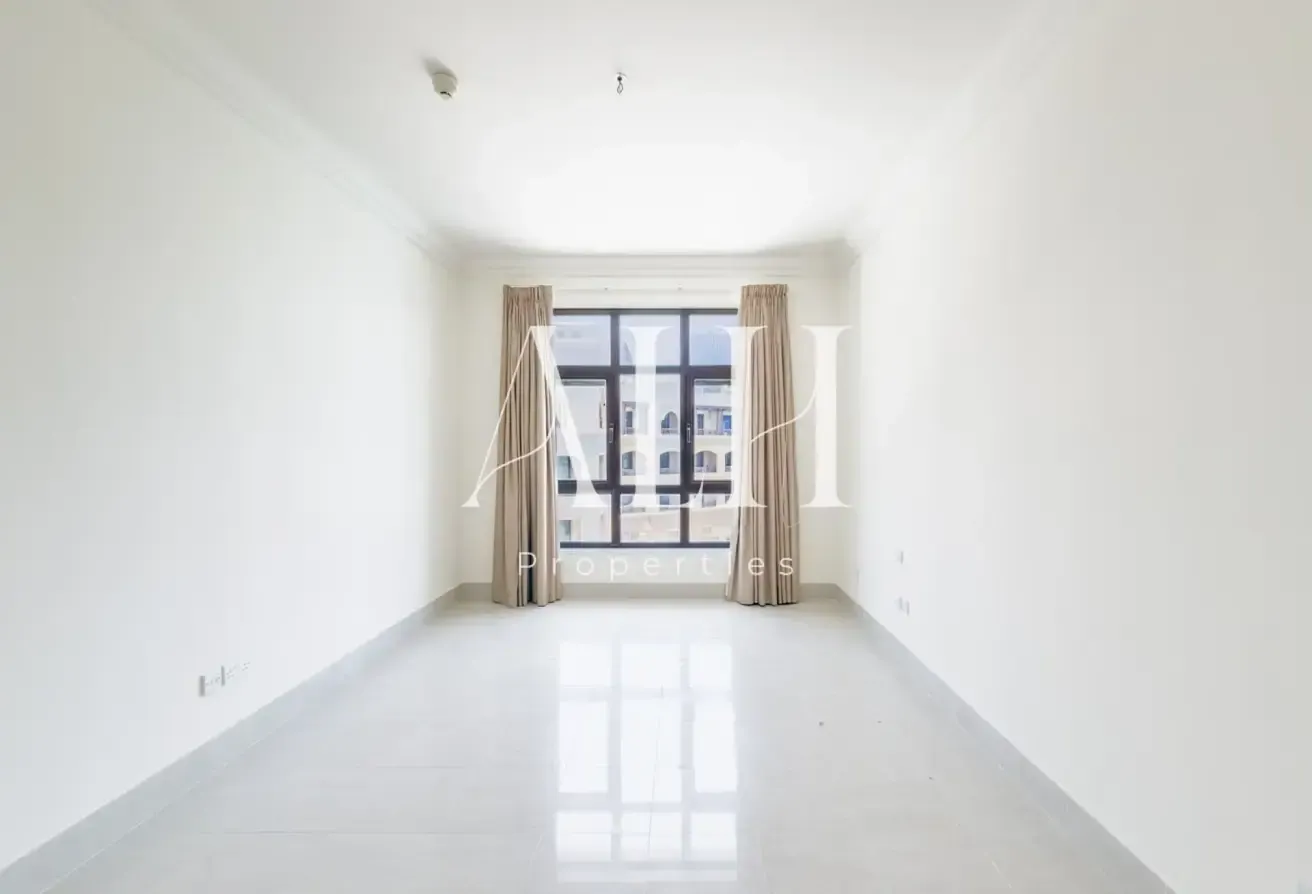 Direct Mall Access | Fountain View | Vacant