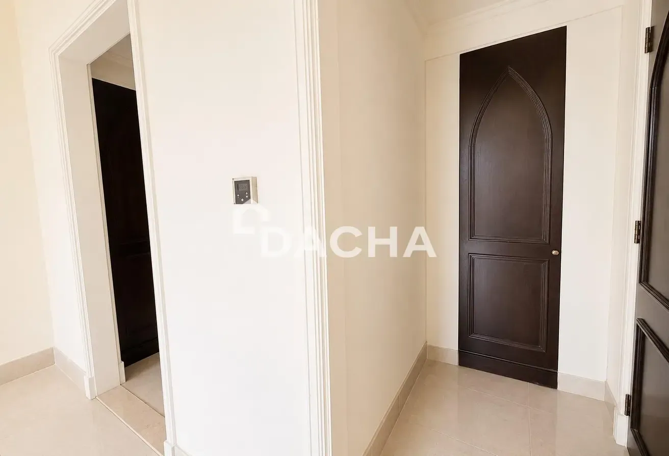 Altajer | Burj Khalifa View | Vacant | Stunning