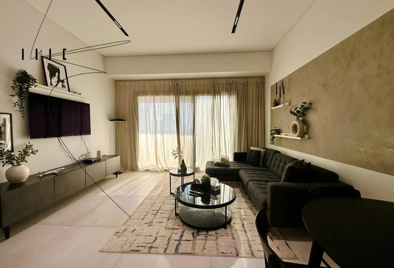 Huge Layout | Negotiable