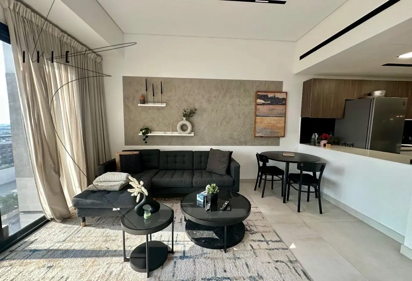 Huge Layout | Negotiable
