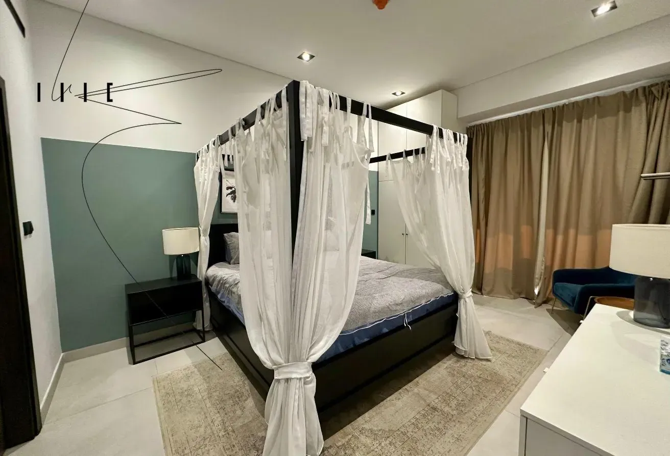 Huge Layout | Negotiable