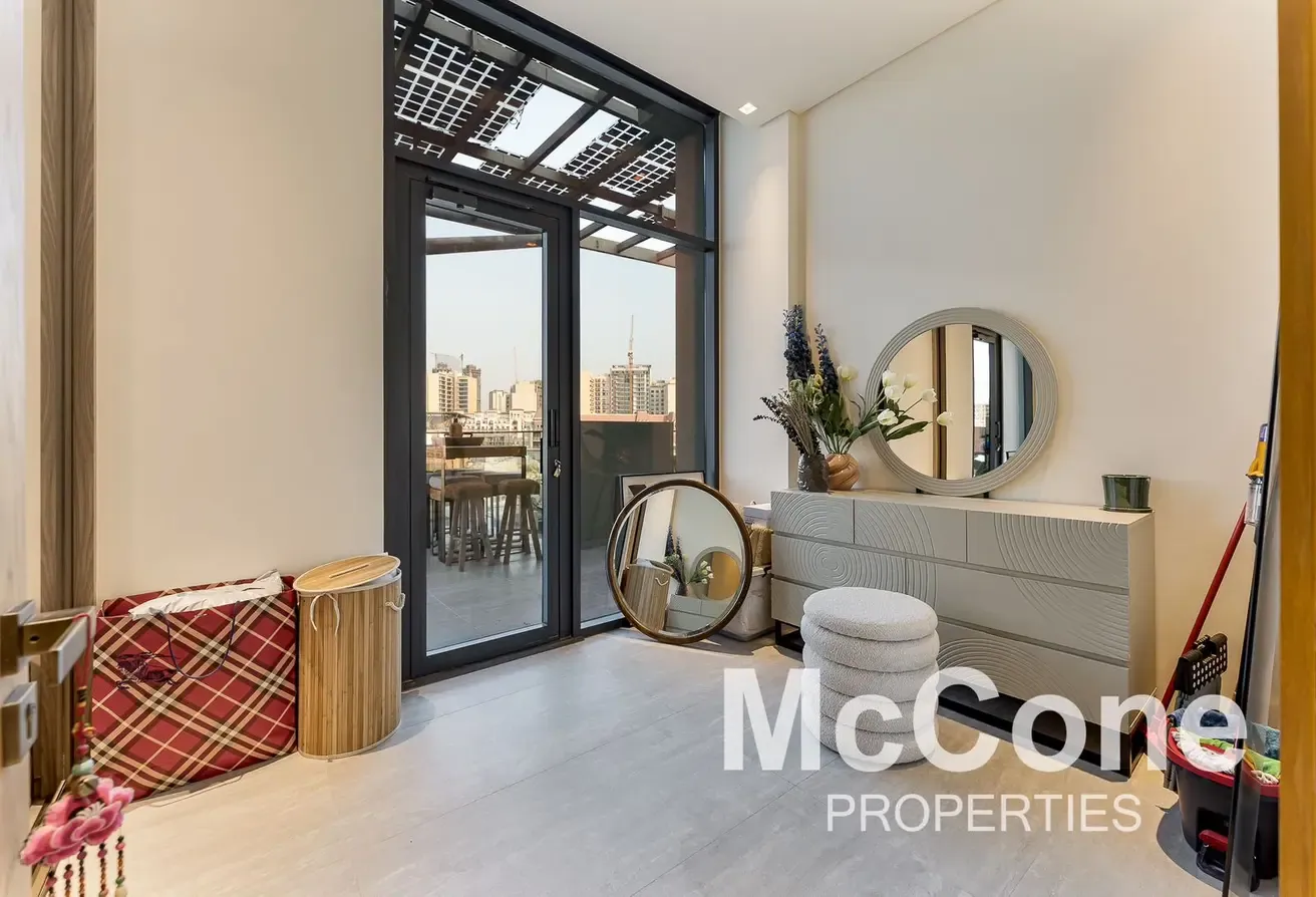 Vacant on Transfer | Spacious | Luxurious