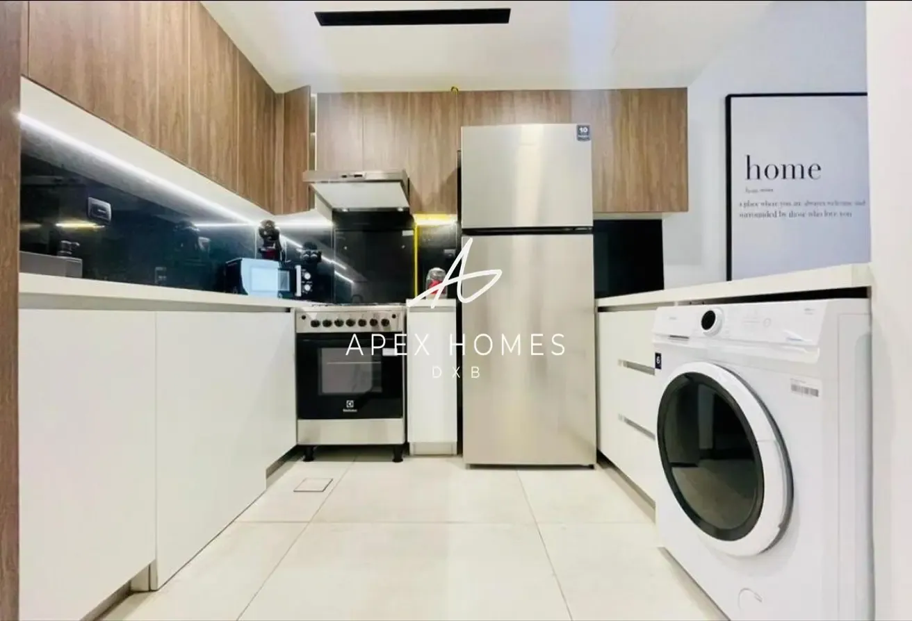 Priced to Sell | 1  Bed + Study | Vacant