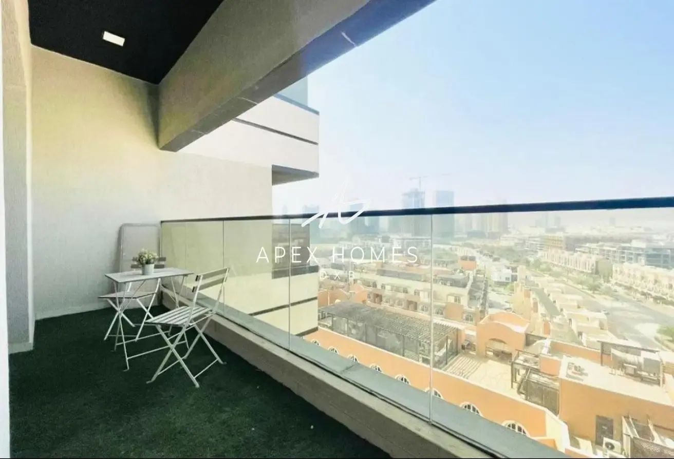 Priced to Sell | 1  Bed + Study | Vacant