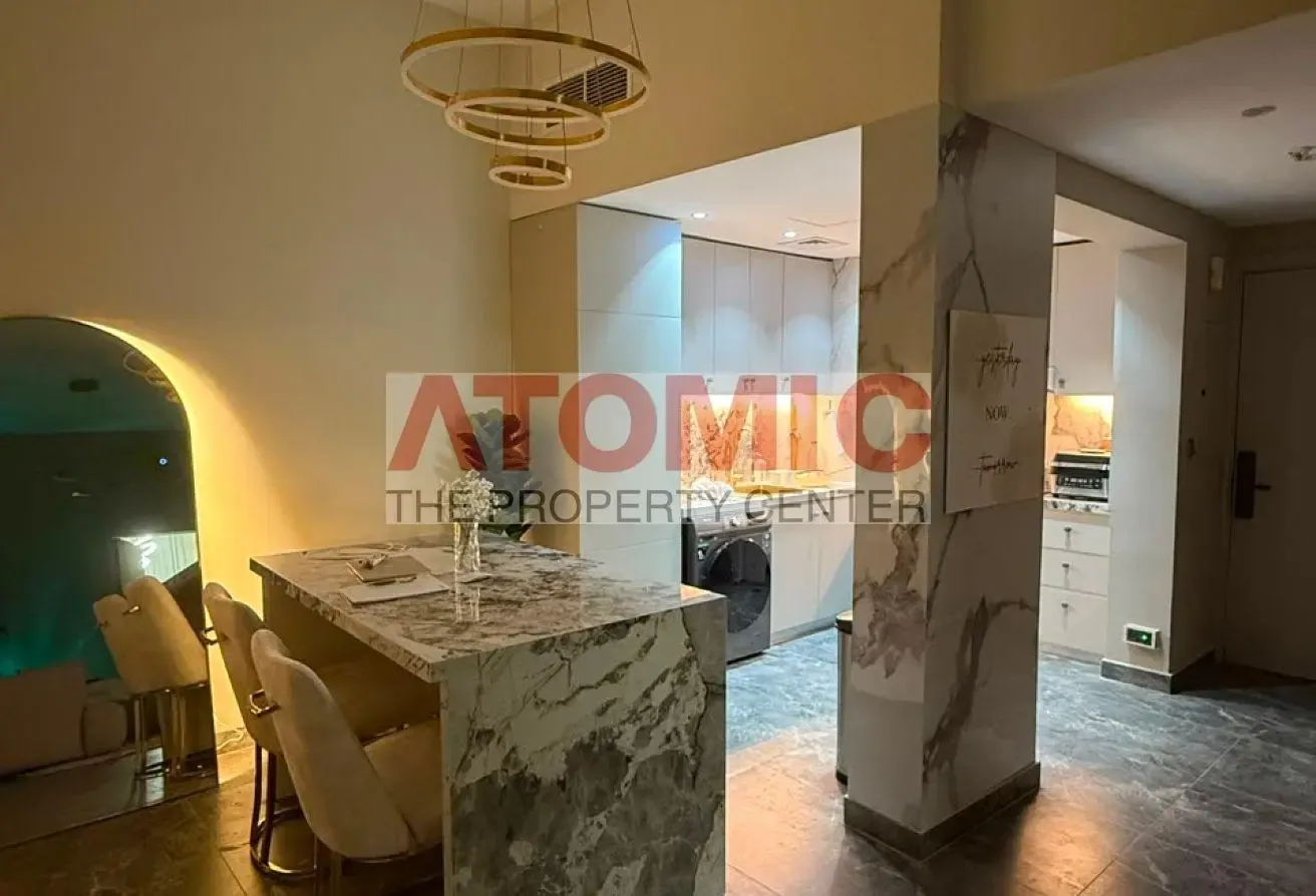 EXCLUSIVE | FULLY RENOVATED | PRIVATE GARDEN