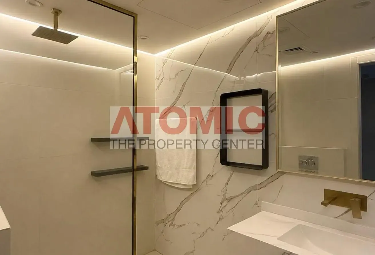 EXCLUSIVE | FULLY RENOVATED | PRIVATE GARDEN