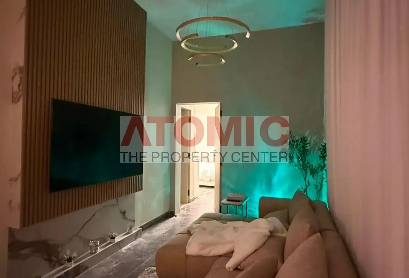 EXCLUSIVE | FULLY RENOVATED | PRIVATE GARDEN